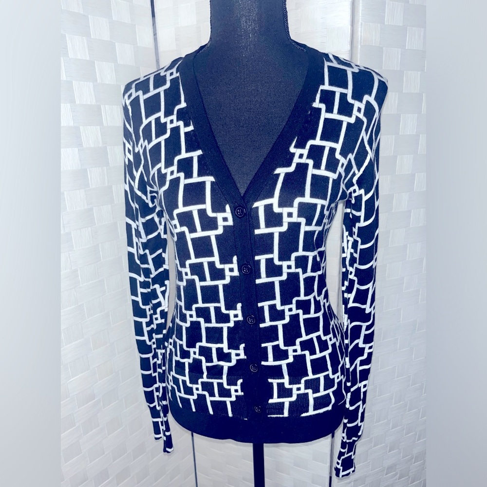 🤍 Michael Kors Plunge Neckline Sweater/Size XS